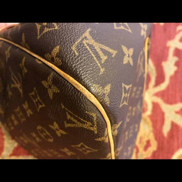 Authentic Louis Vuitton Batignolles Horizontal - Picture 7 of 16